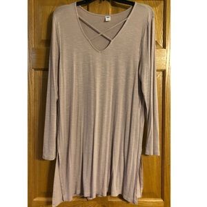 Lavender colored, vneck tunic